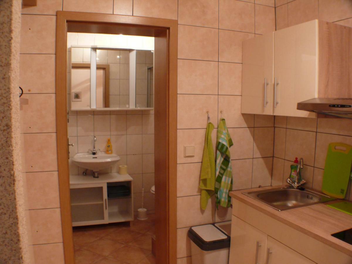 Apartment Im Gruenen Mit Anbindung Ans Zentrum Erfurt Exterior foto